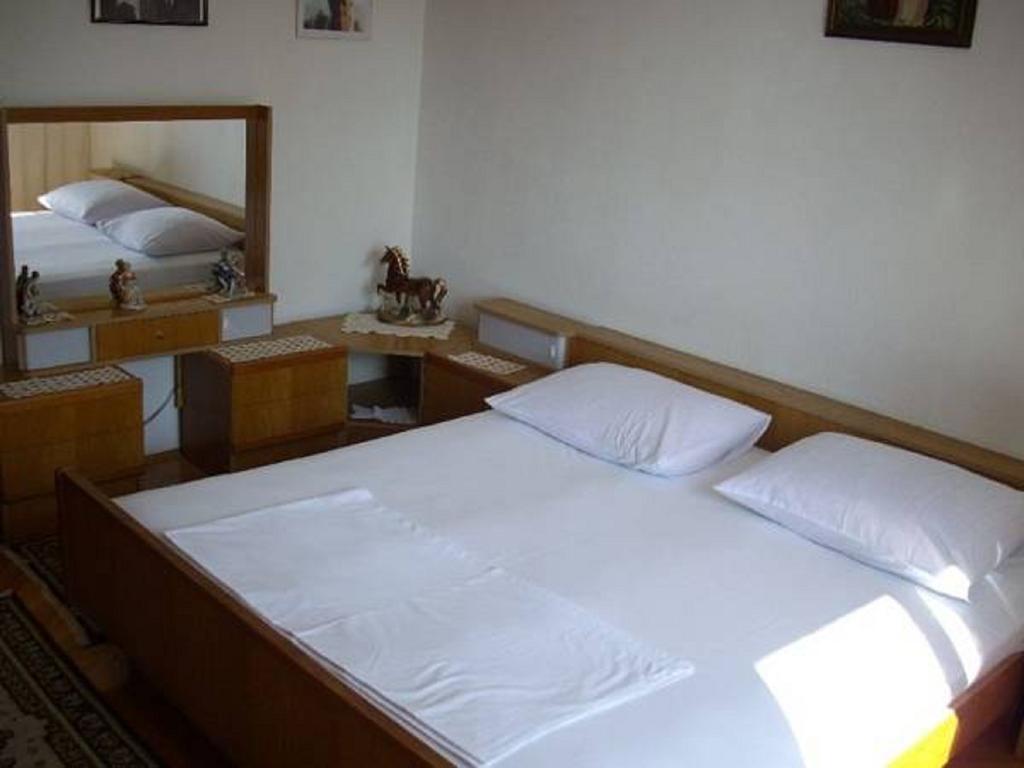 Apartments Coko Omiš Rum bild