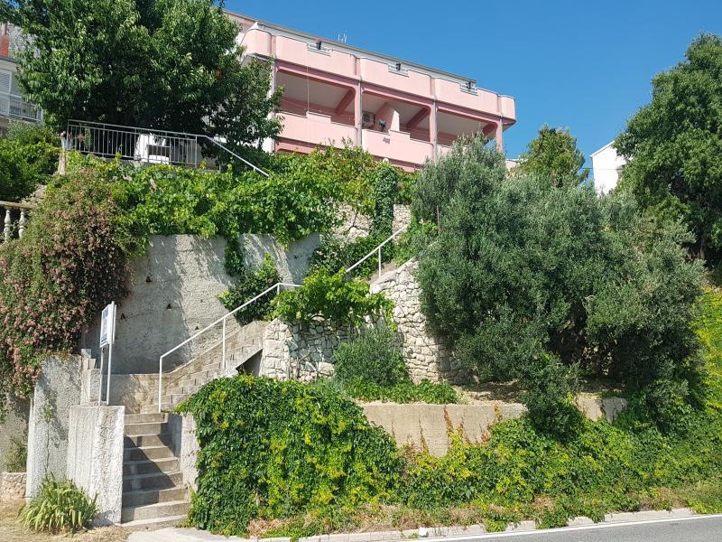 Apartments Coko Omiš Exteriör bild