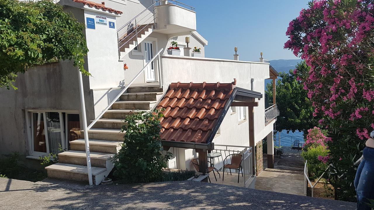 Apartments Coko Omiš Exteriör bild