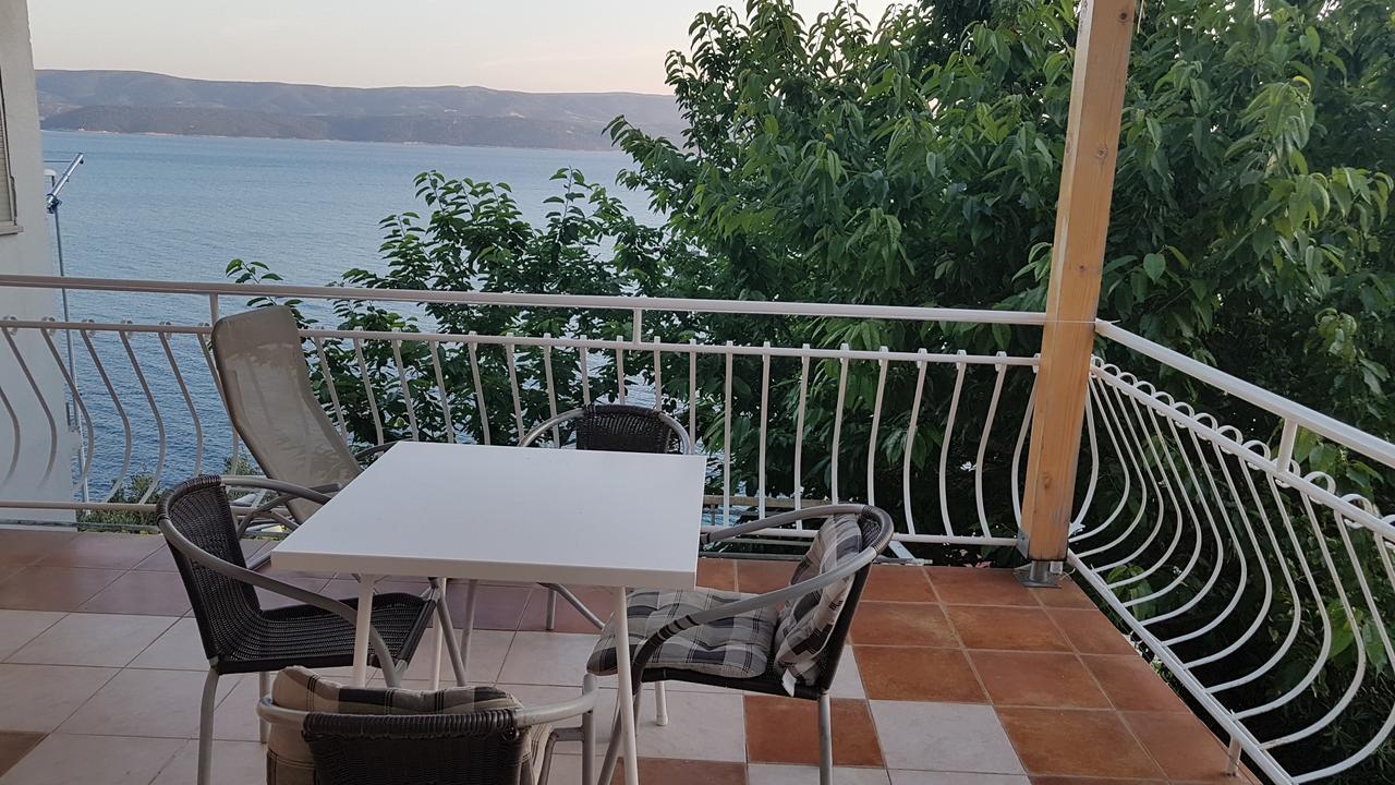 Apartments Coko Omiš Exteriör bild